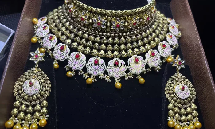 Tanishq Jewellery  Dumka